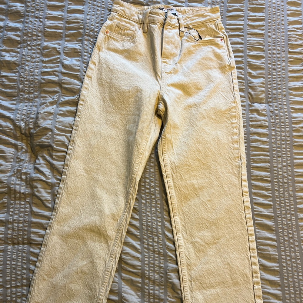 New Zara Women's Beige Straight Leg Jeans.